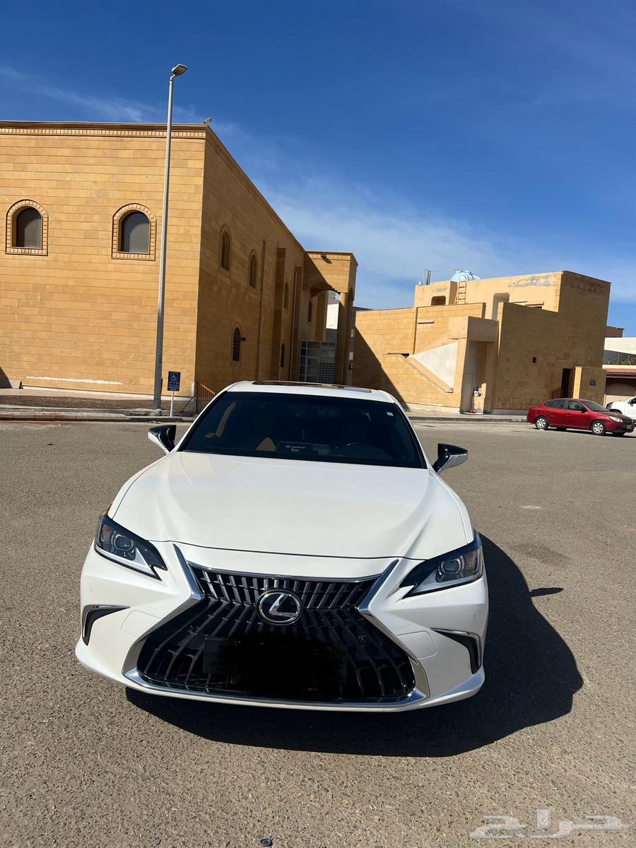 لكزس ES 250 -AA-2023- اللون ابيض لؤلؤي632685171749151127