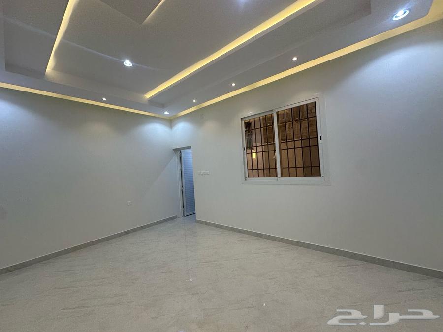 للبيع شقق ارضيه بحي النقره فيهم واحده زاويه63009502534403112