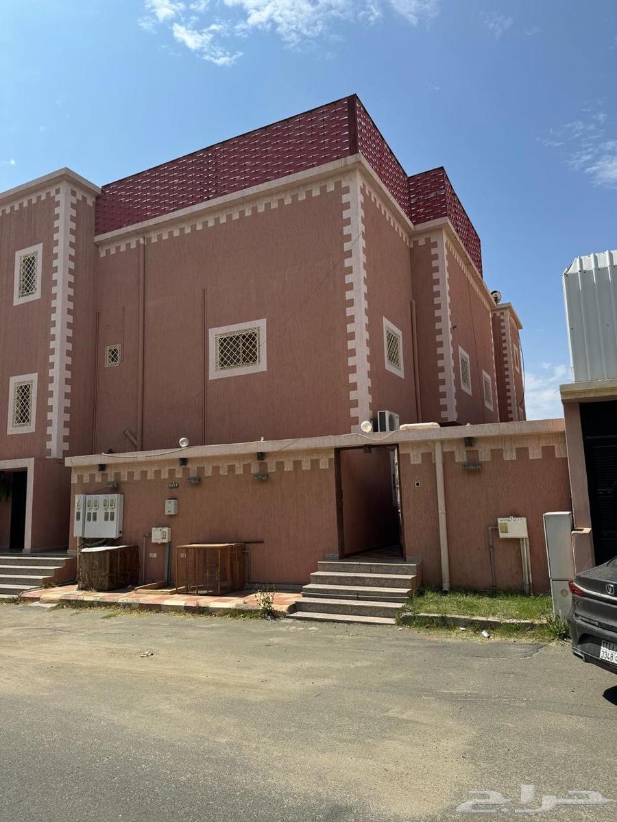 For sale, a floor in Abha for 600 thousand.630092709876501111