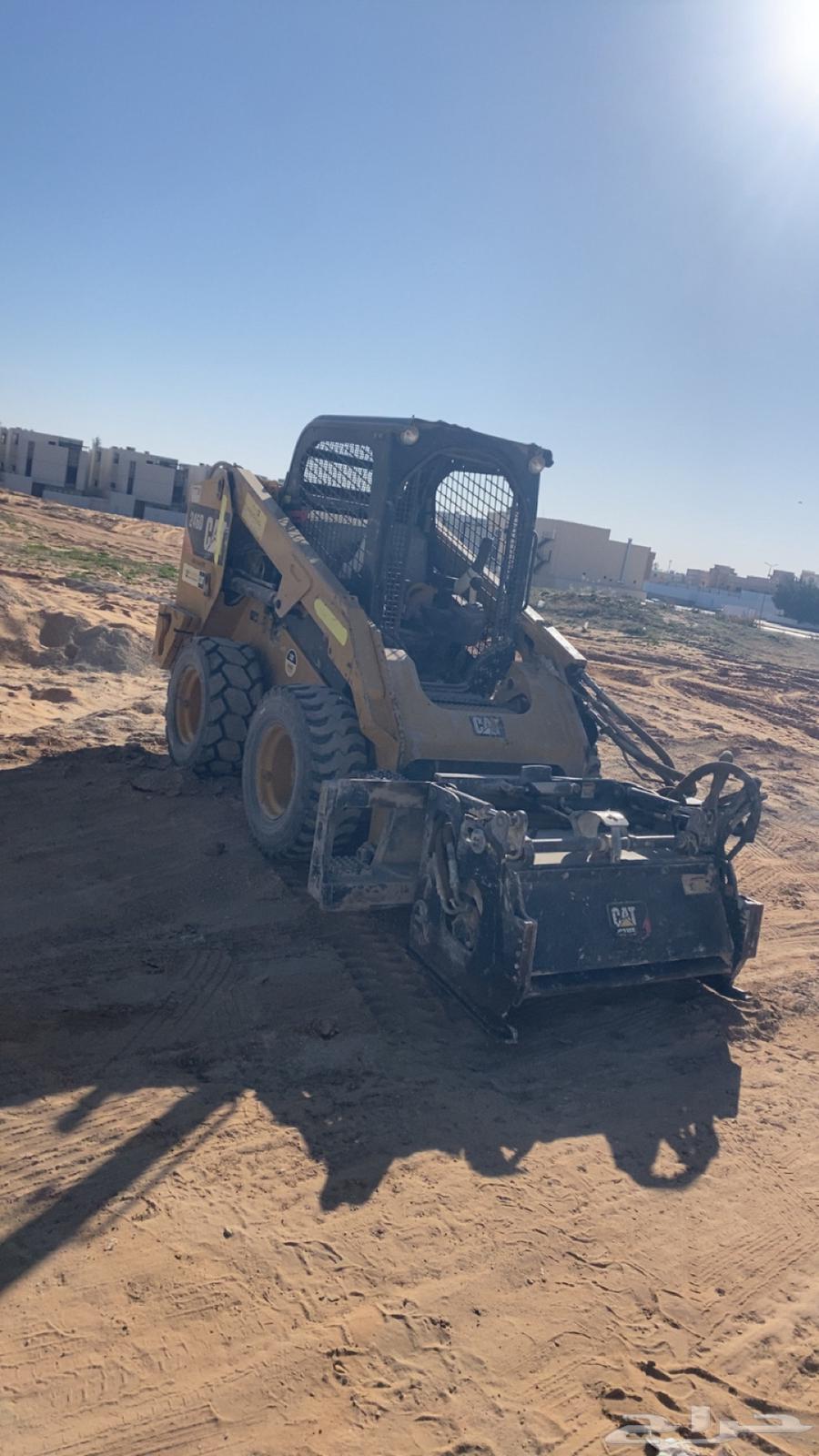 قشاطة كاتربيلر متر للإيجار63264123255555110