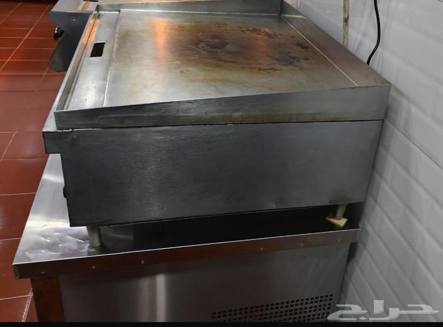 Grilled burger patty63176378003458112