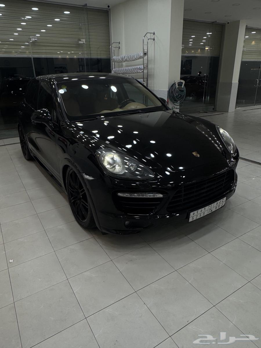 Porsche Cayenne GTS63264126085377113