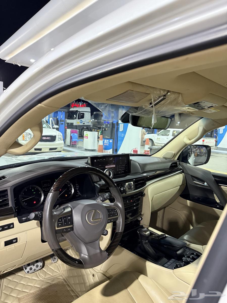 For sale, a 2021 Lexus SUV, stored, motorbike, brother's new one63267387993346114