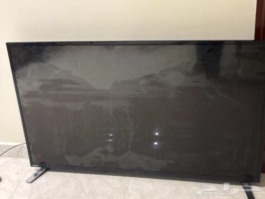 A 60-inch screen is broken63175028002689111