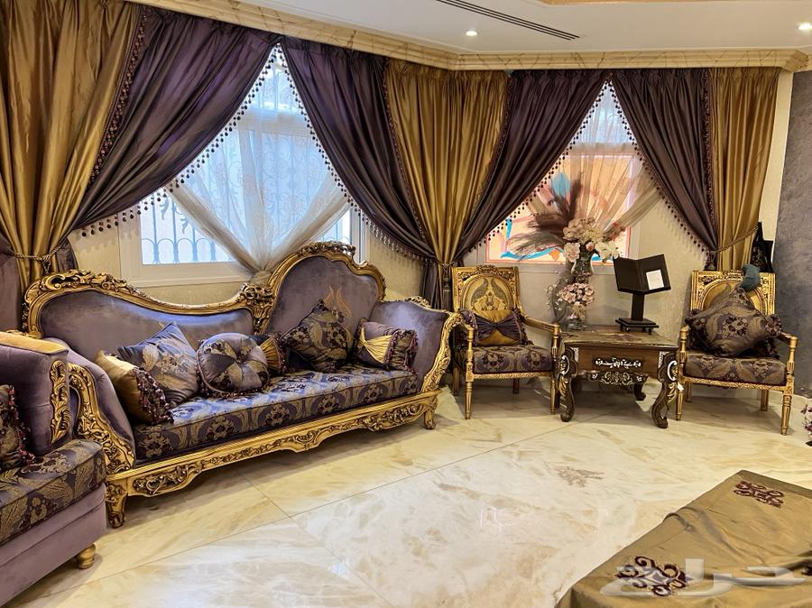 كنب ملكي مع الستائر مع الديكورات63175015986562111