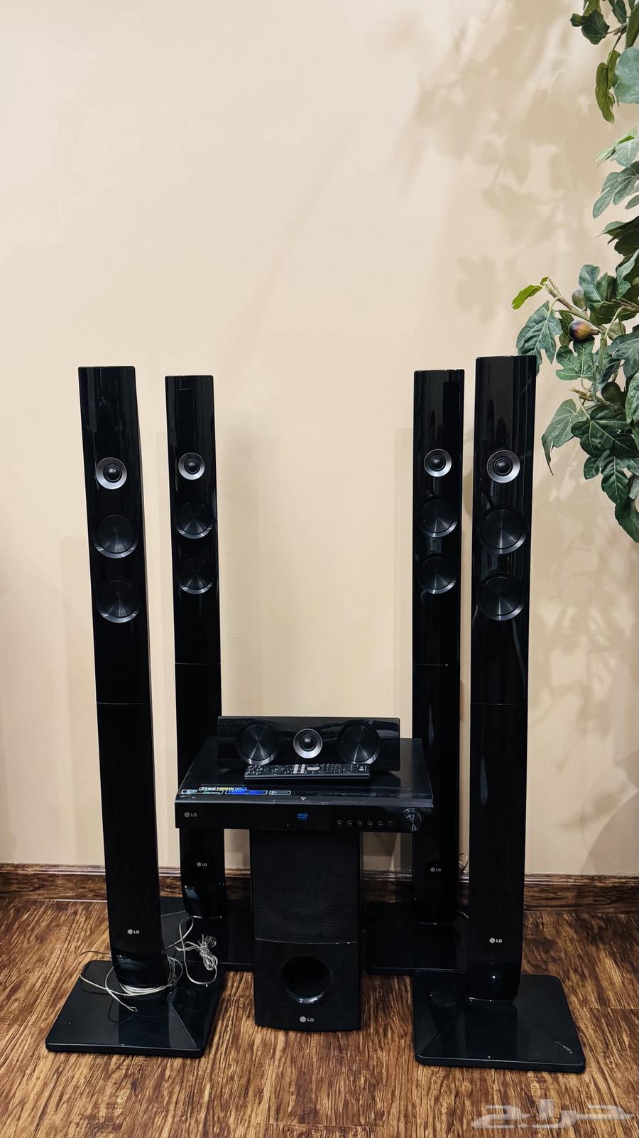 LG home theater, very very clean63172864958466113