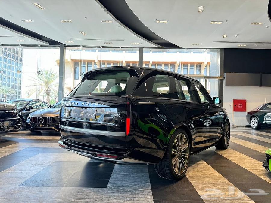 رنج روفر HSE 2023 V8 وارد الناغي ممشى قليل ( شبه وكاله)63262965734658112
