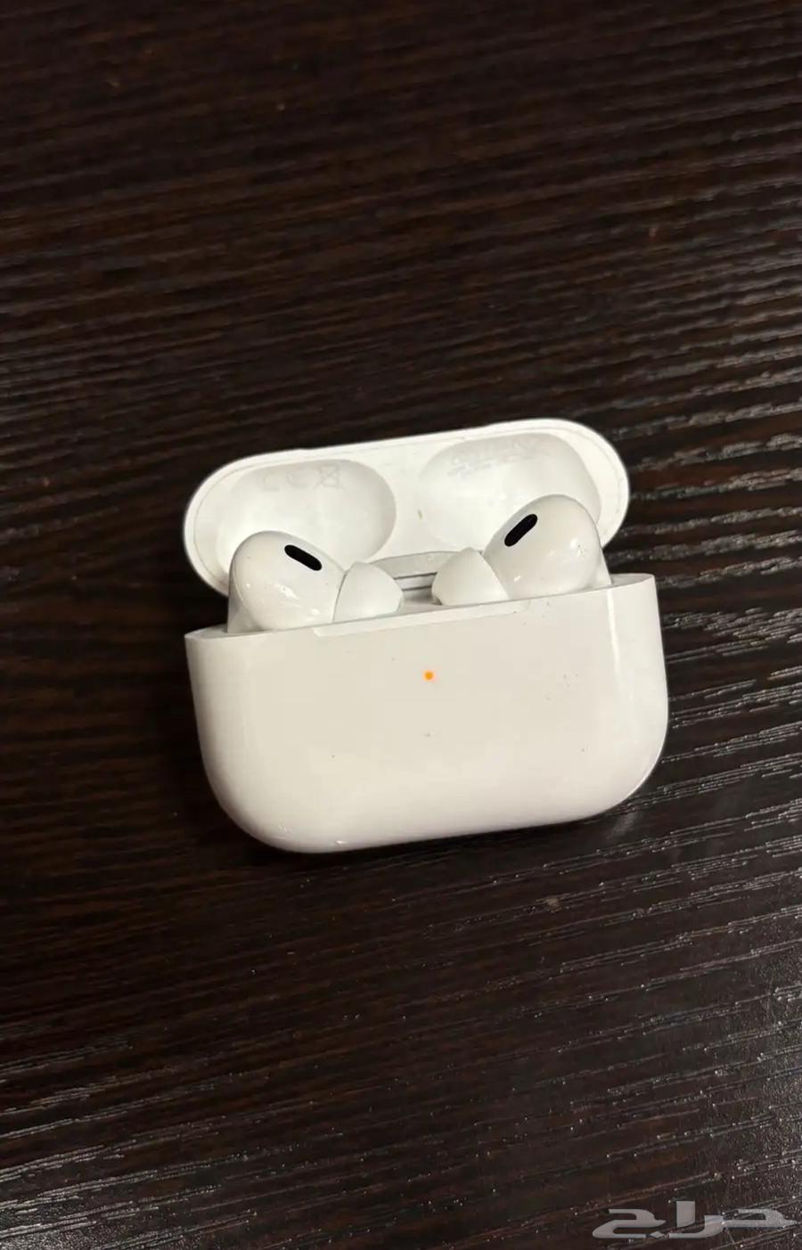 AirPods earphones63173229359362111