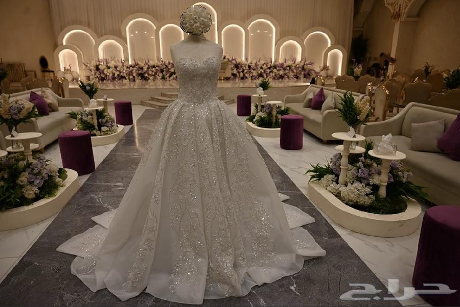 فستان زفاف ابيض63174547318274112