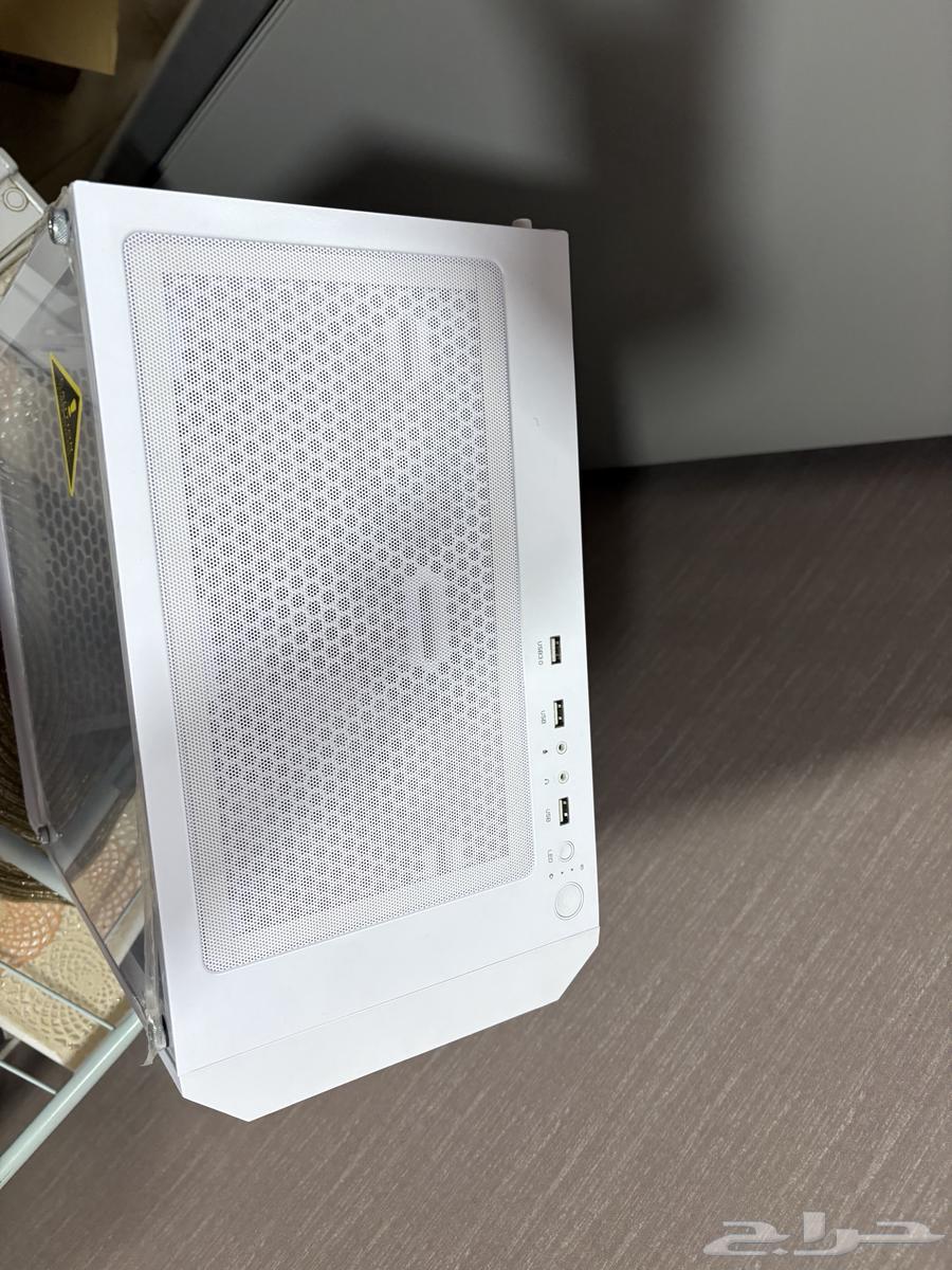 A new clean PC with box and Grand Five M63175040207105113
