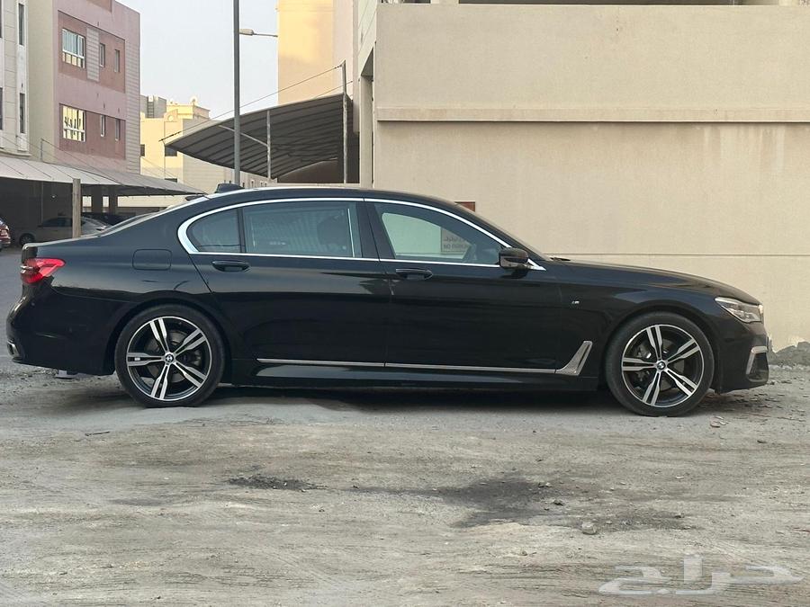 BMW 730li 2017 M kit Agency maintained63260771114242112