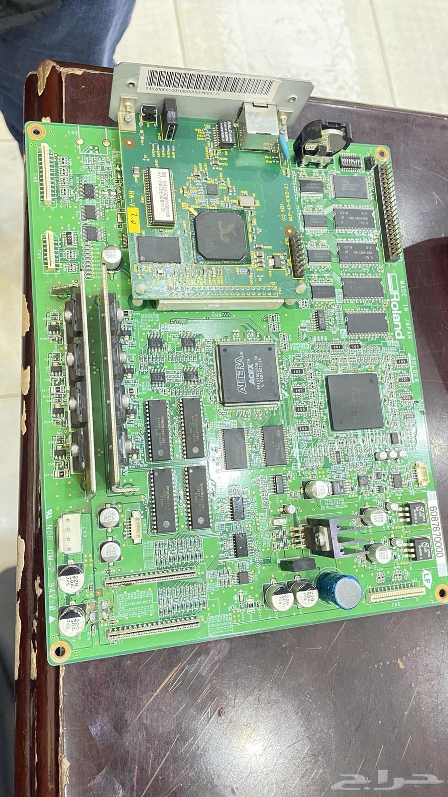 مطلوب بوردة لطابعه رولاند sp540v مستعمل او جديد63170600907138111