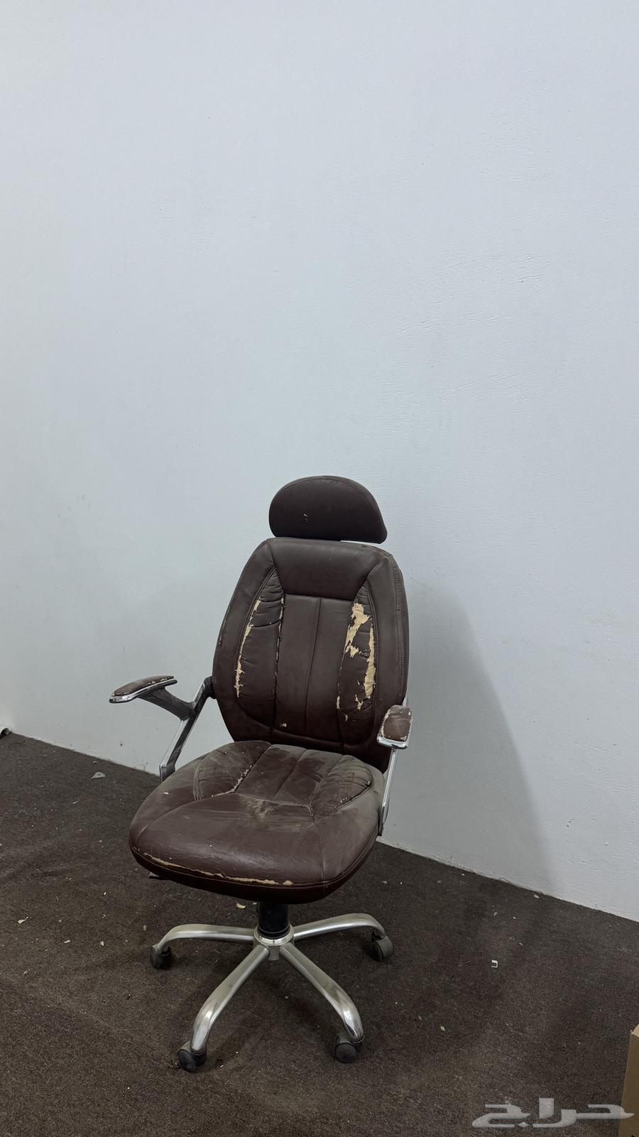 طاوله للبيع صامل يكلمني63171942731907111