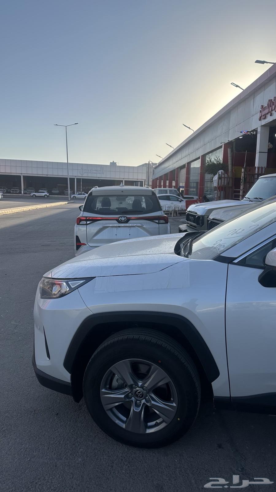 عرض خاص راف فور 2025 LE ب102.000 شامل الضريبه63255035572354111