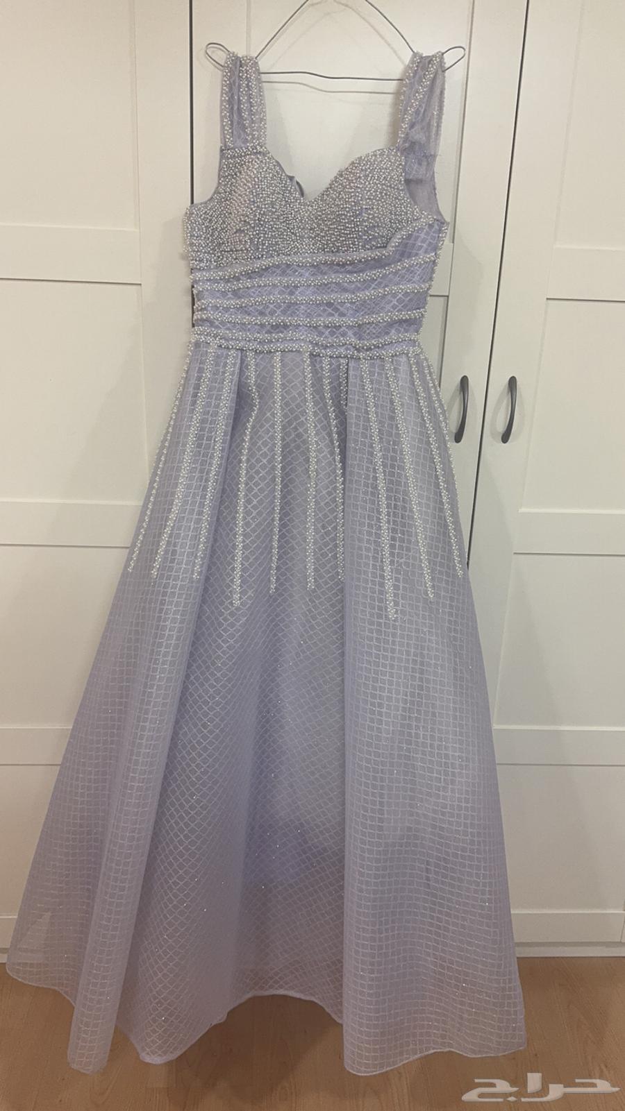 A semi-new dress worn only once63172402781825112