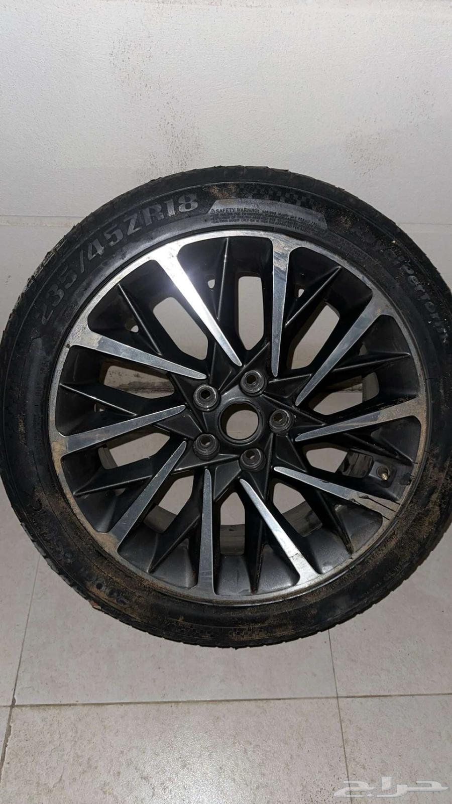22-inch Sonata rim, size 18, scratch-free63258174807299116