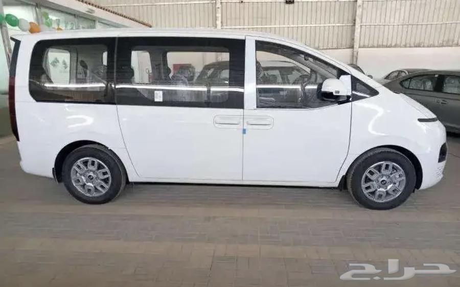 Hyundai Staria 9-seater 2025 at the lowest prices63256628471427112