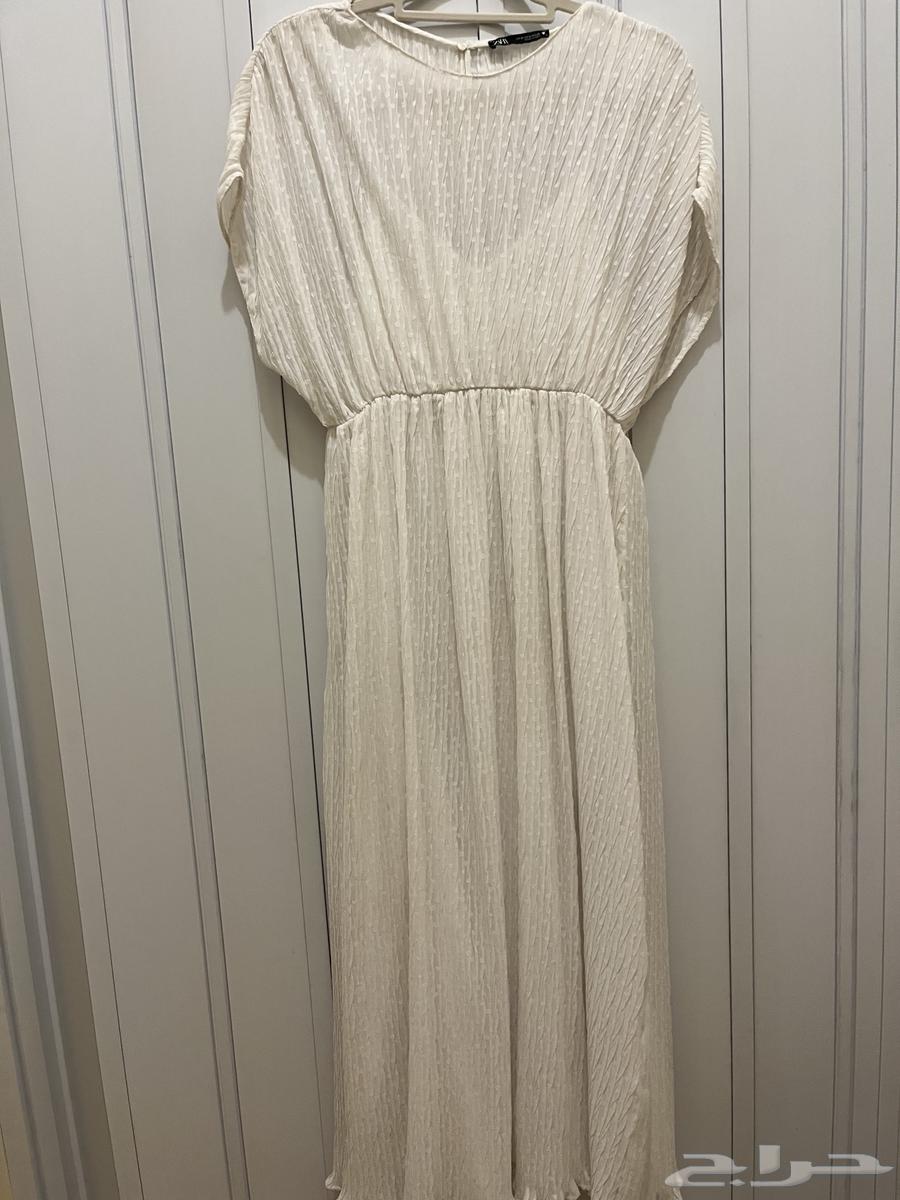 فستان زارا نظيف لبسة وحده   مقاس M63172892329345111