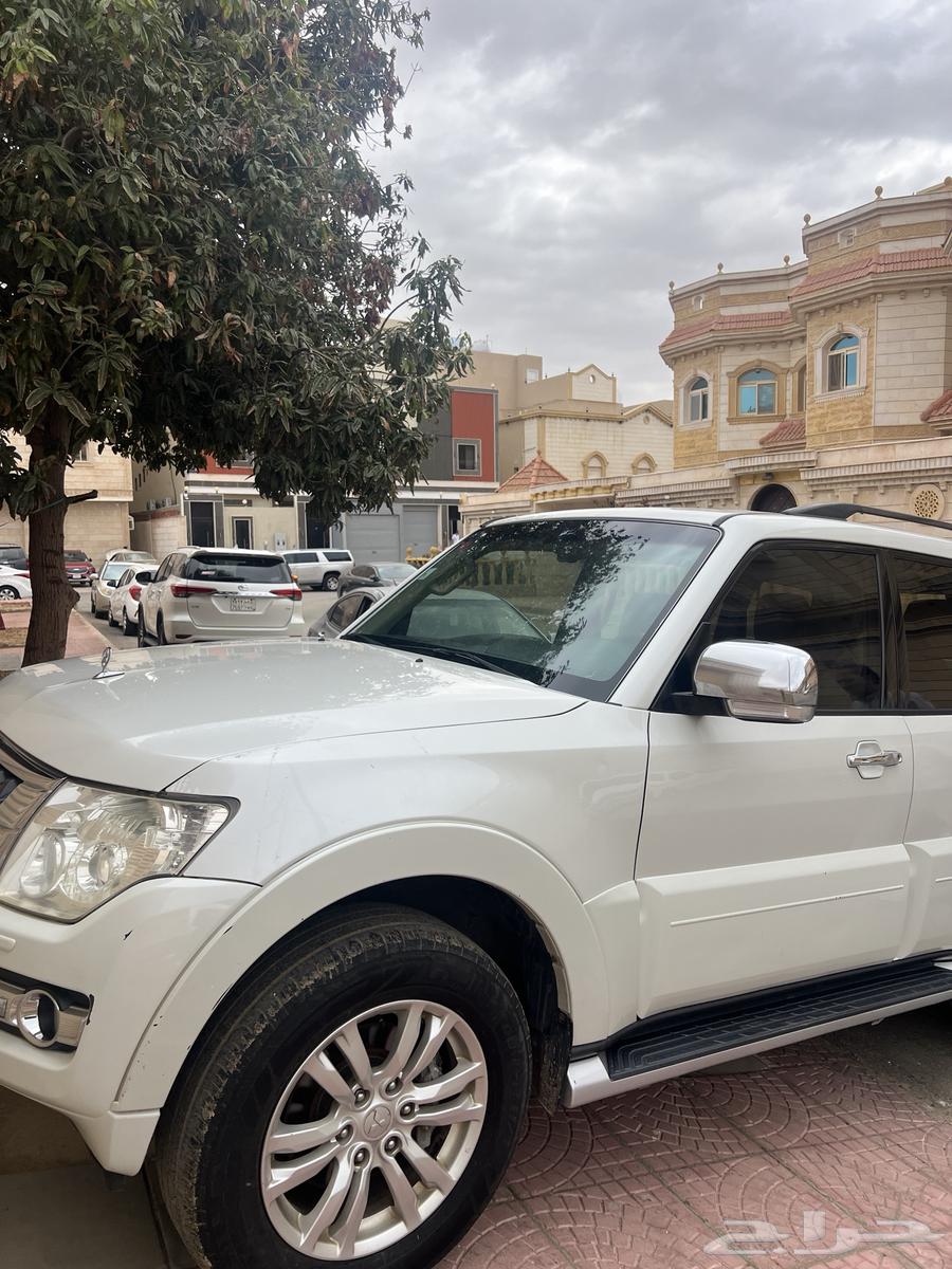 2016 Pajero, 3500 cc, 300,000 km mileage, car is agency-spec and in excellent condition63255034794241111