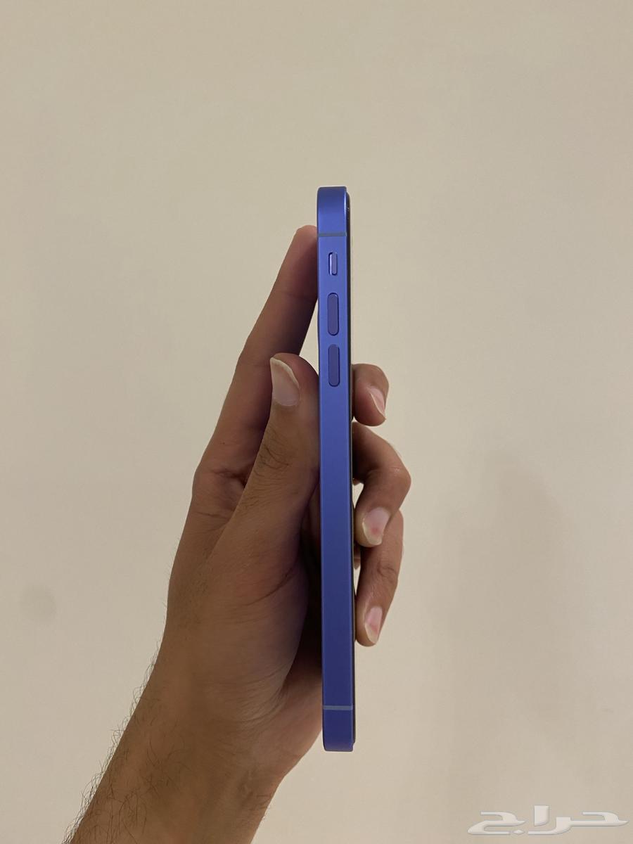 (تم البيع )ايفون 11 مرهم ل 16 لون ازرق63172410852737113