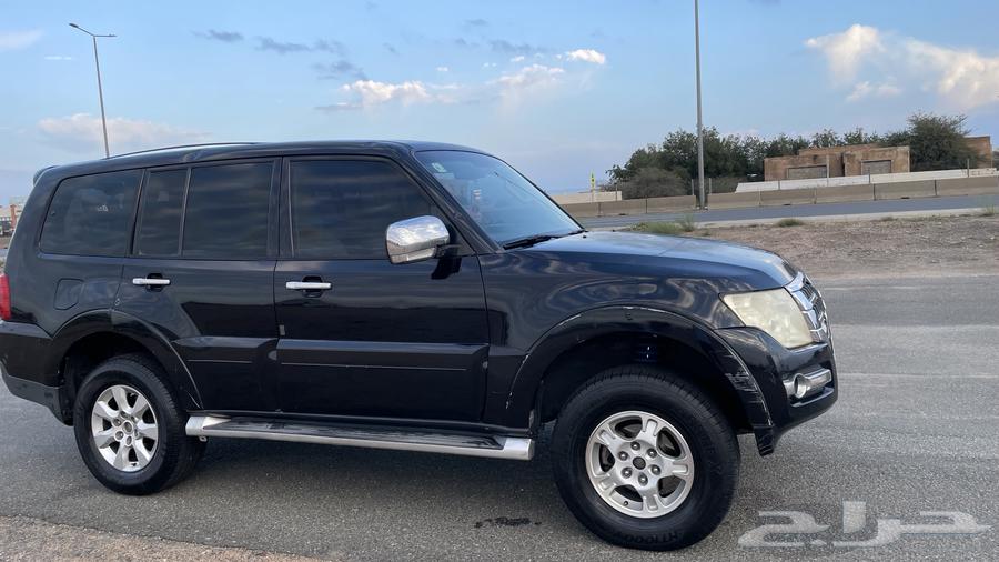 Mitsubishi Pajero 2009, black color, 4x463255571815810112