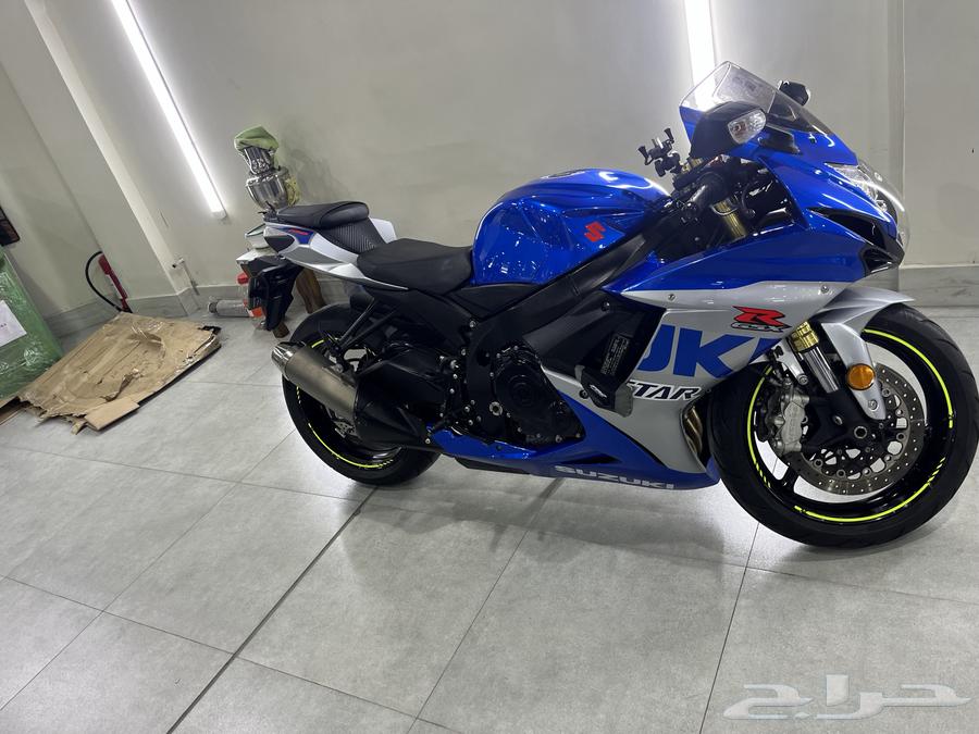 Suzuki GXR motorcycle, almost new, only 9,200 km mileage63258181297666111