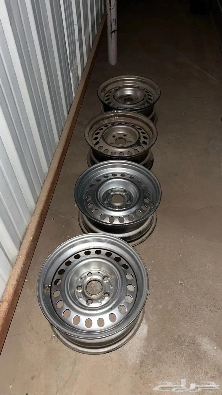 Two 2015 Hilux rims, price 35063257132968065111