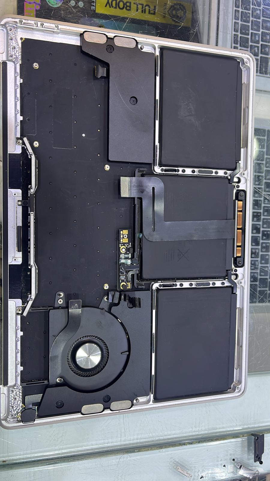 iPhone, iPad, Mac, and Surface Pro maintenance for all models63168240830082111