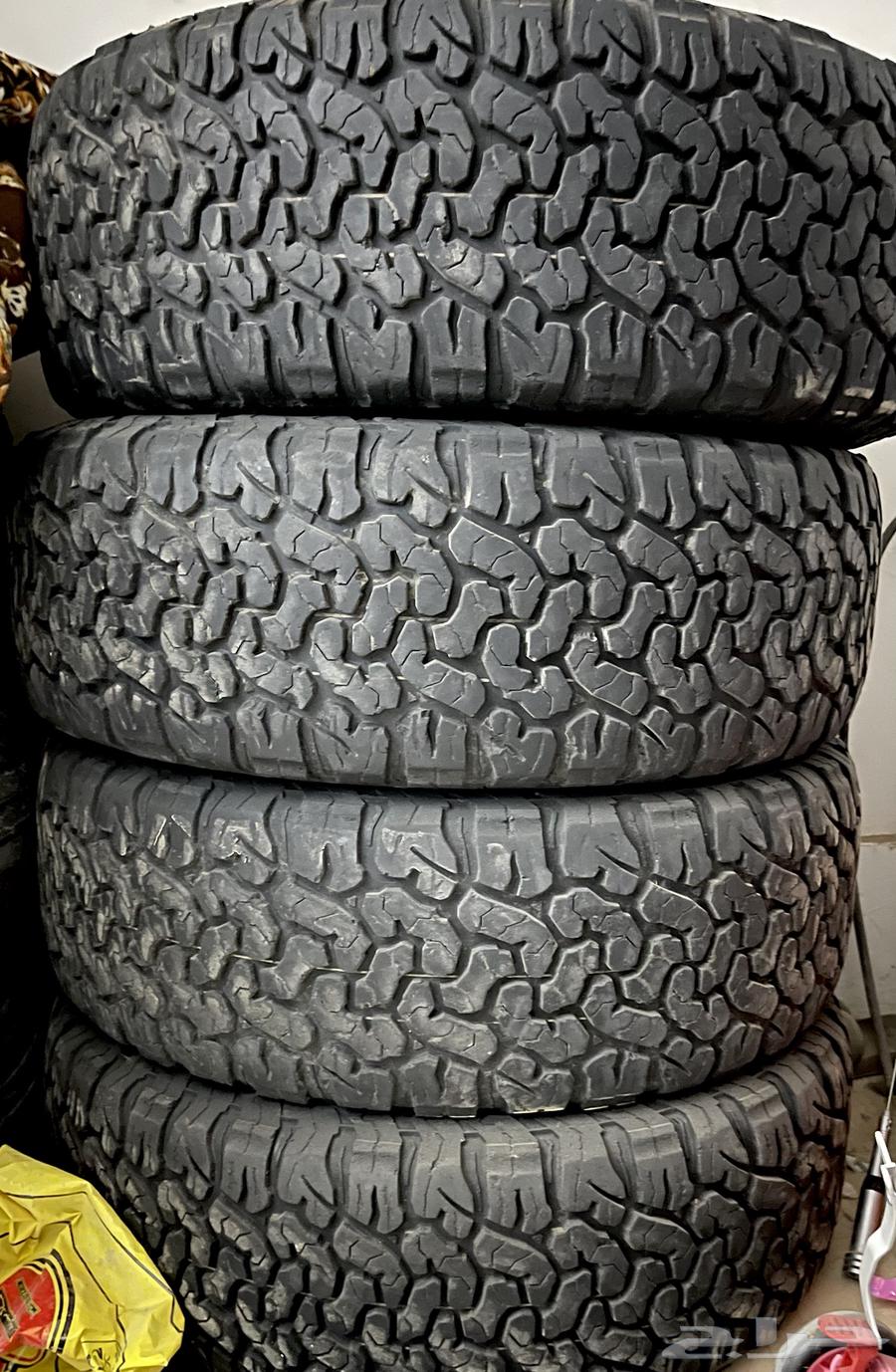 For sale, 17-inch WIDEWAY stone tires63251930405762113