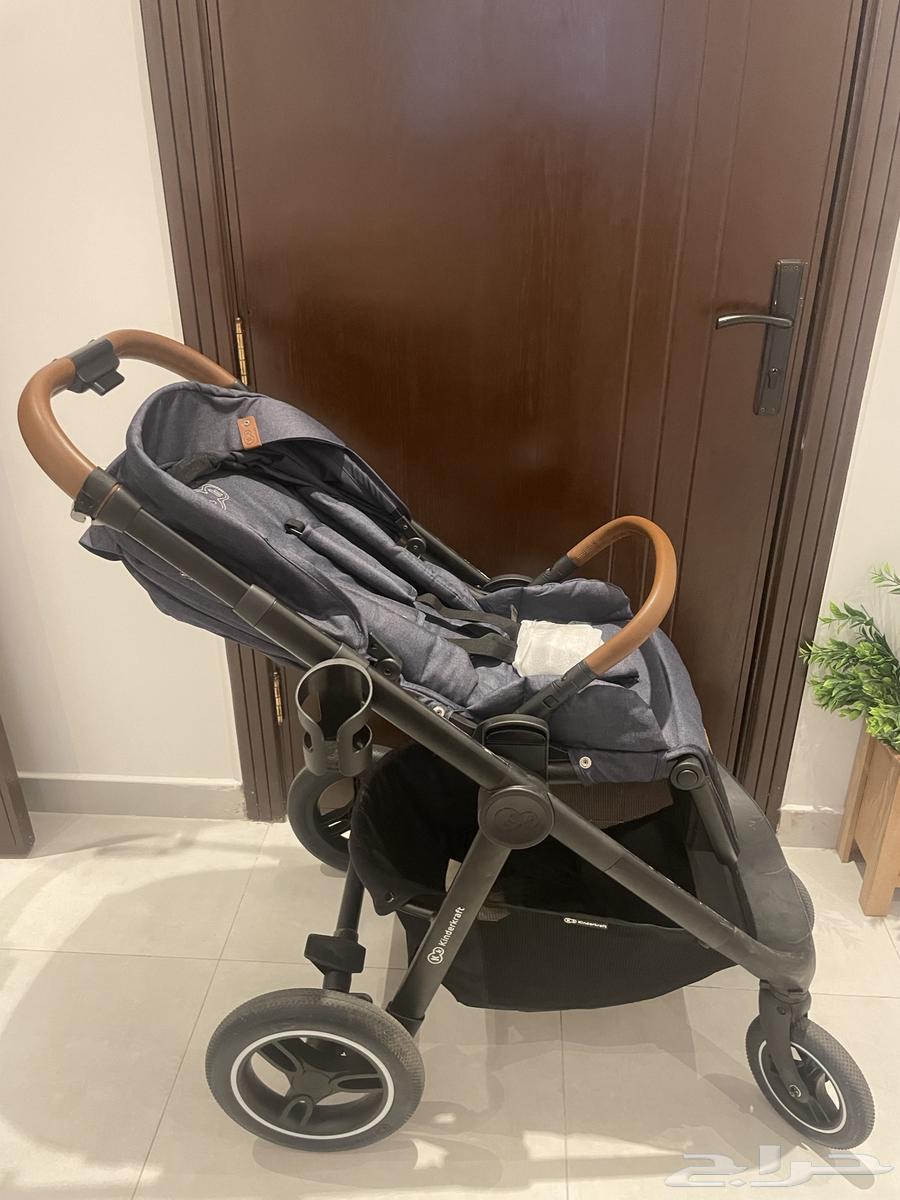 A baby stroller from Mumzworld, used for only 3 months63169656851459112