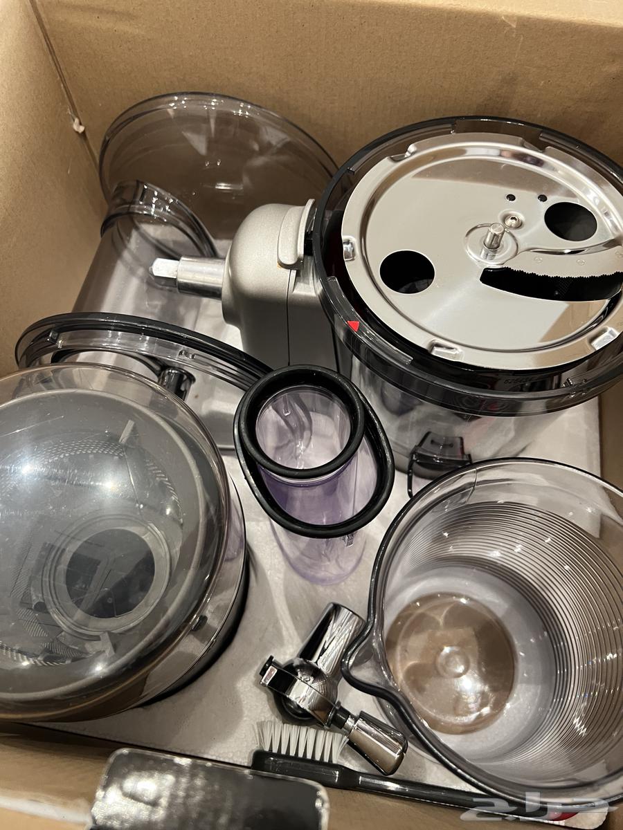 Kitchen mixer with accessories63168719363714111