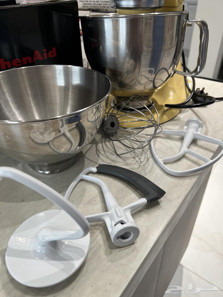 Kitchen mixer with accessories63168719363714113