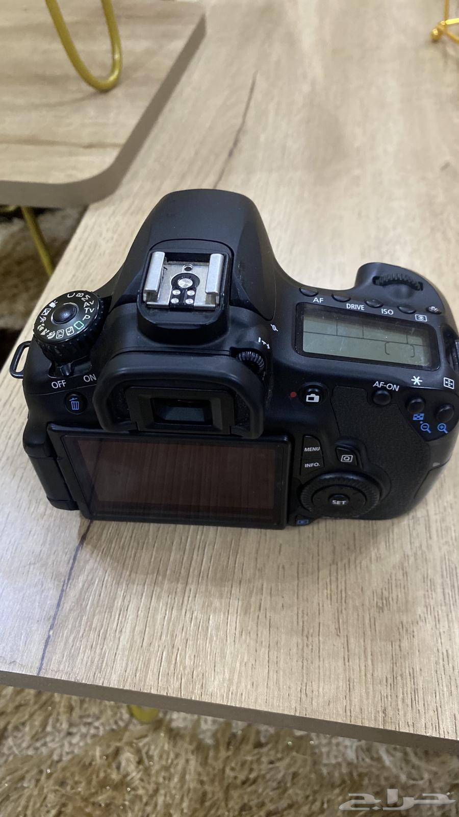 For sale: two Canon cameras, D60 and D5III63167767720323111