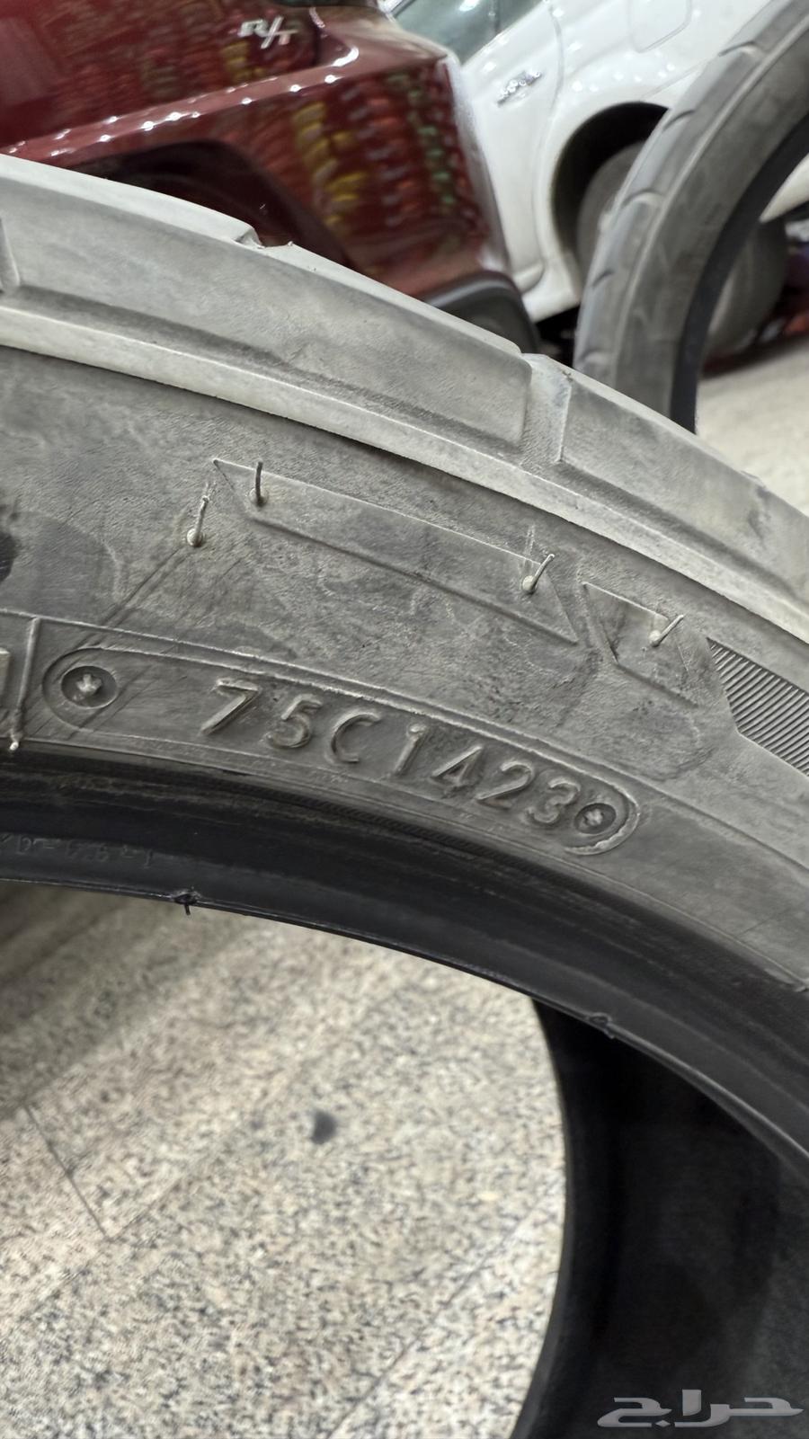 Used tires63252509741954114