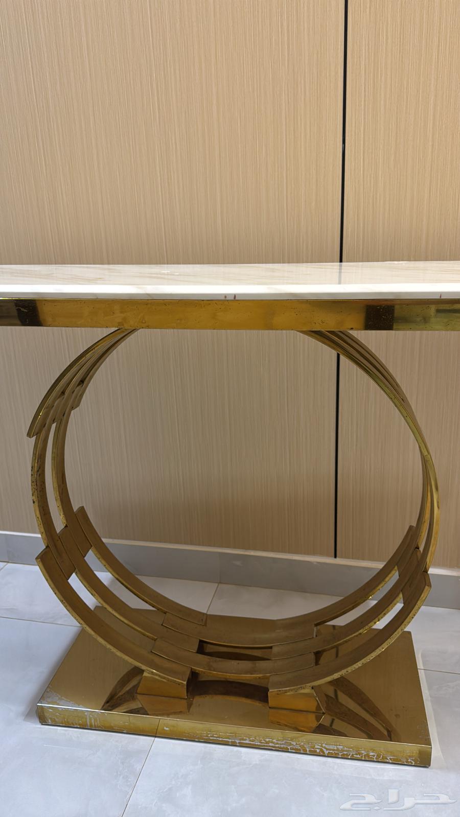 Marble console table with golden base in excellent condition63167775387522111