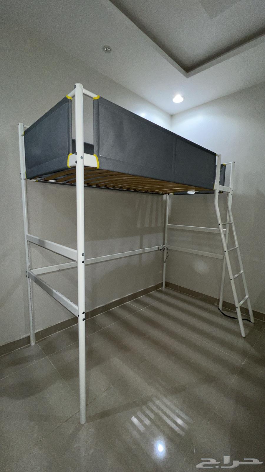 سرير63167783618818111