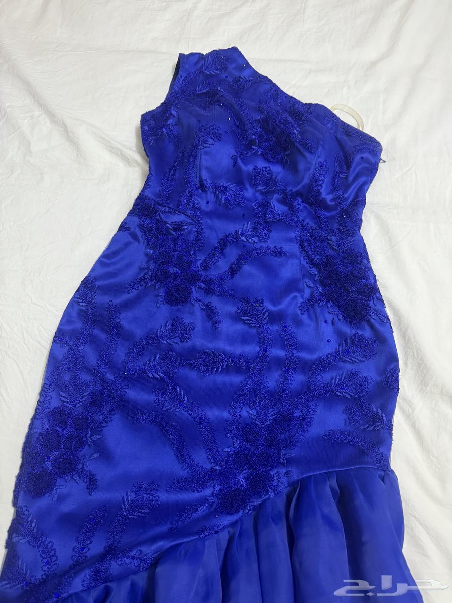 Dresses for sale, and there is a bride's wedding dress. If you want to see it, go to the private section.63168264244483110