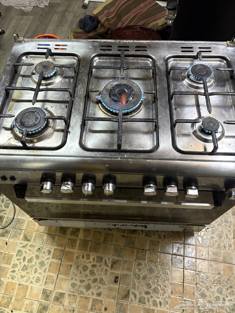 فرن به خمس شعلات يعمل63506007810563112
