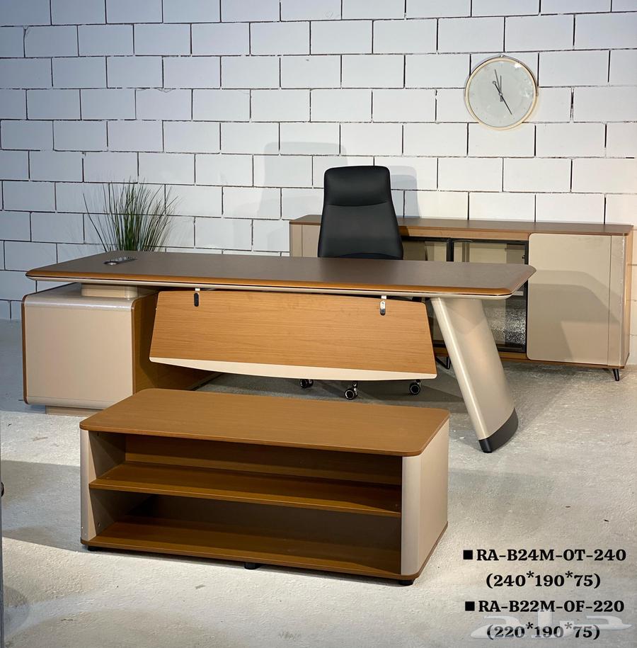 مكتب مدراء فاخر بتصميم عصري63166378741890111