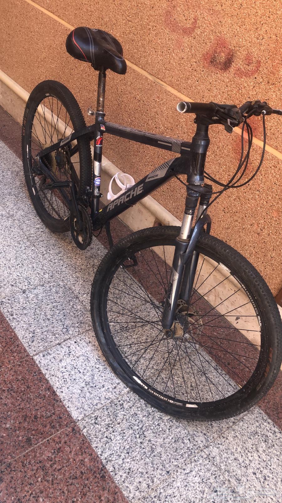 A bicycle63164073518465114