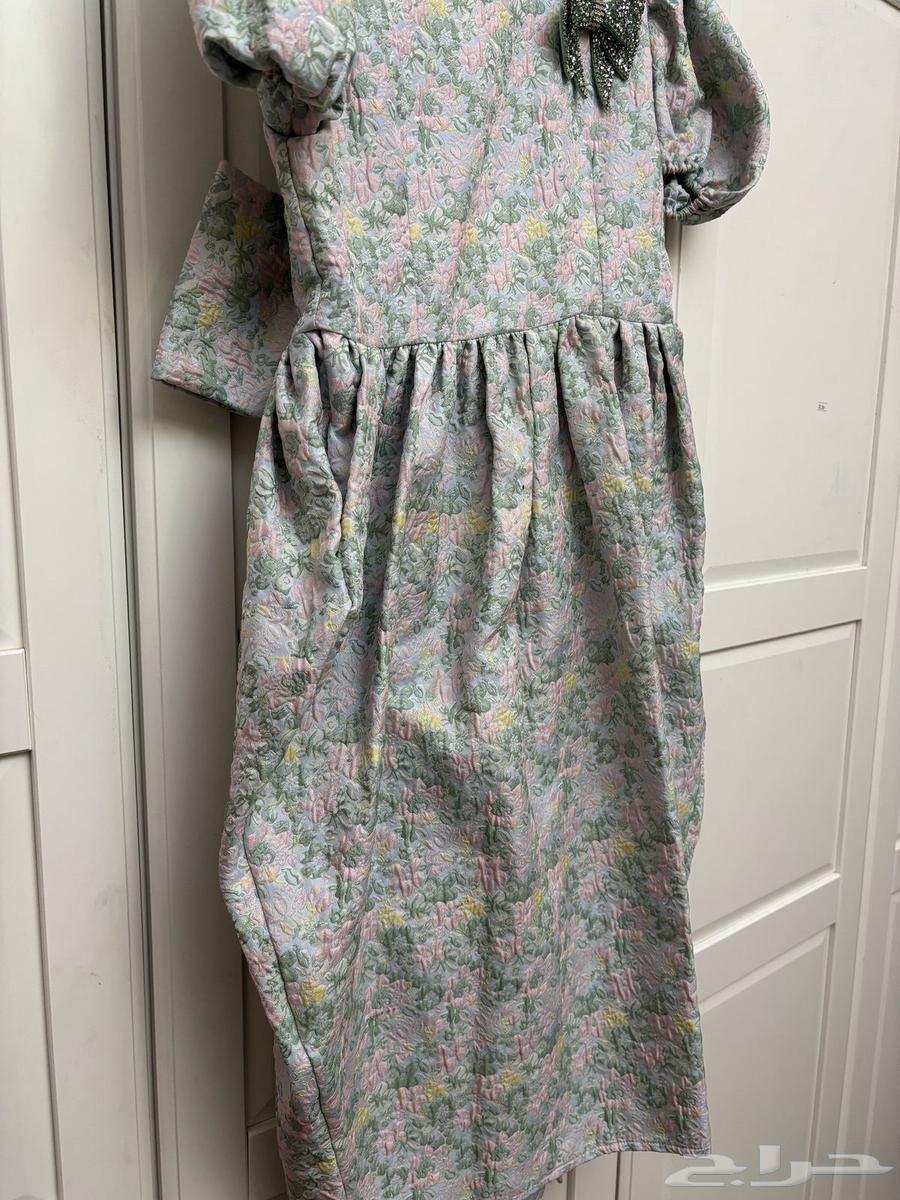 Dress for the confusing age63165444149378112