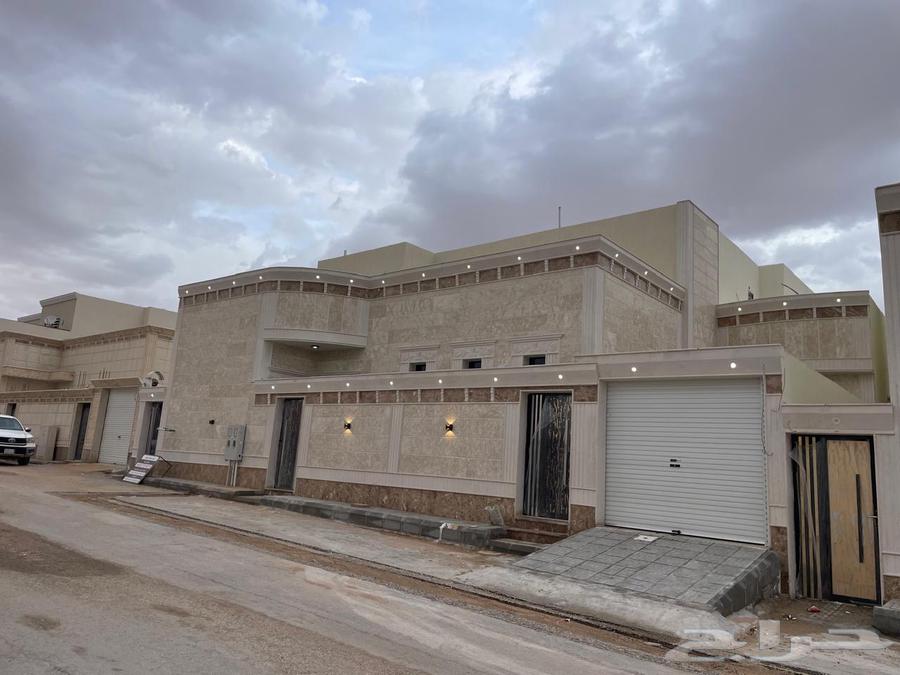 For sale: a villa and an apartment62885328443650117