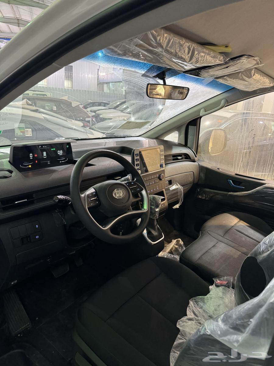 Hyundai Staria 9 passenger diesel 202563244259518722112