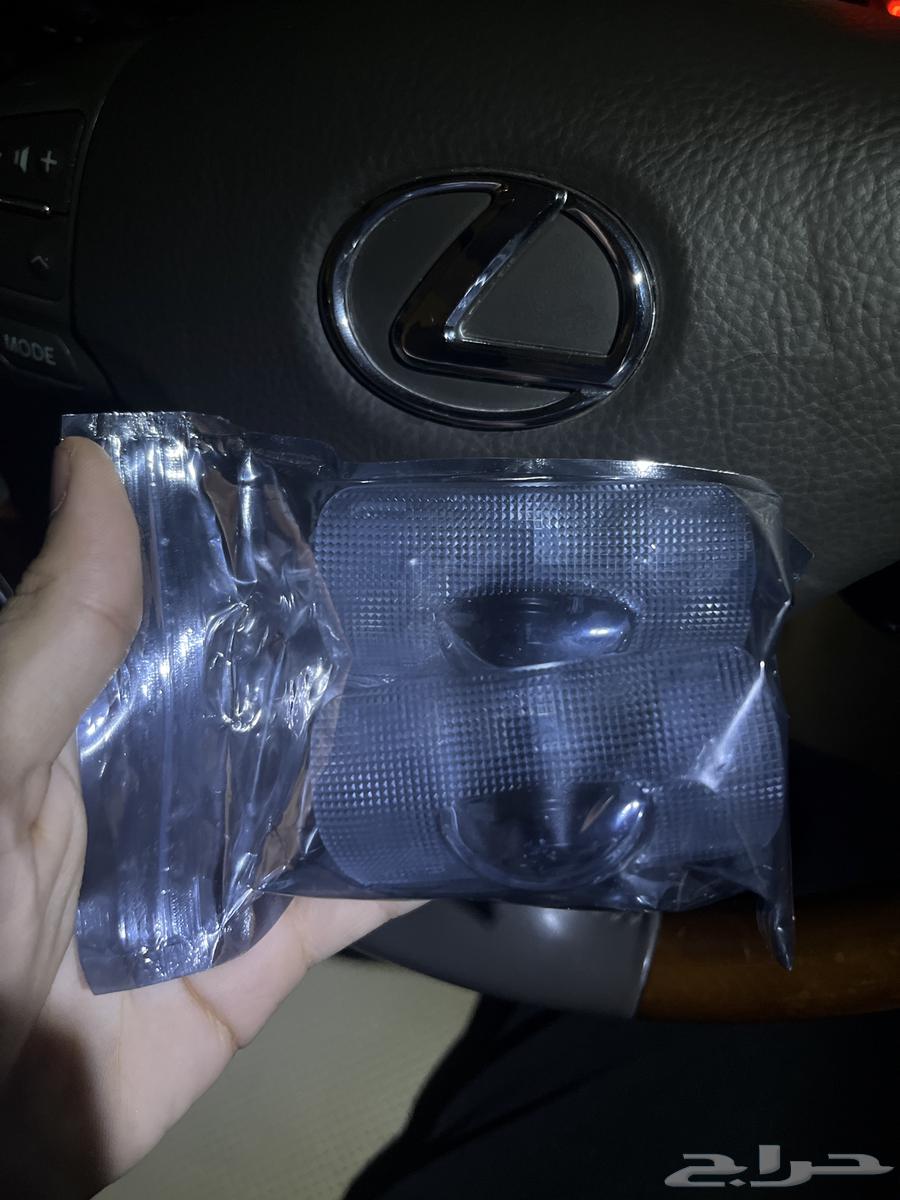 2 projectors for Lexus doors631640610908191116