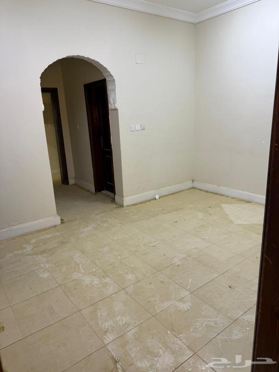 A 3-story building with 6 apartments for sale in Rabigh, Al-Sulabi Al-Sharqi district63009594097153112