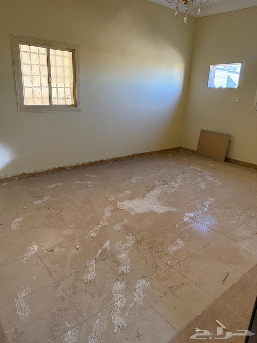 A 3-story building with 6 apartments for sale in Rabigh, Al-Sulabi Al-Sharqi district63009594097153113