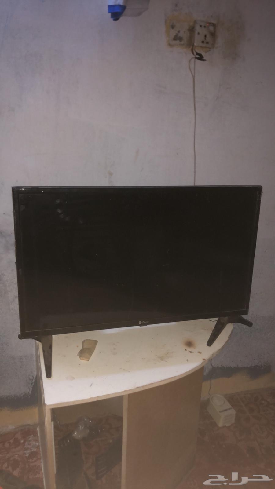 Two screens for sale: 55 inches and 42 inches, both have damaged screen lighting.63162670248322114