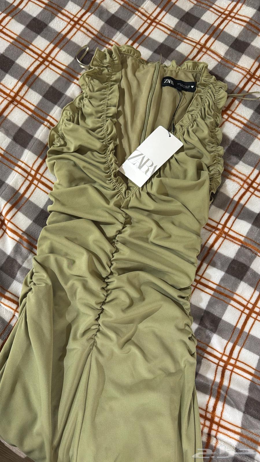 A new Zara dress, size small63161738997762112