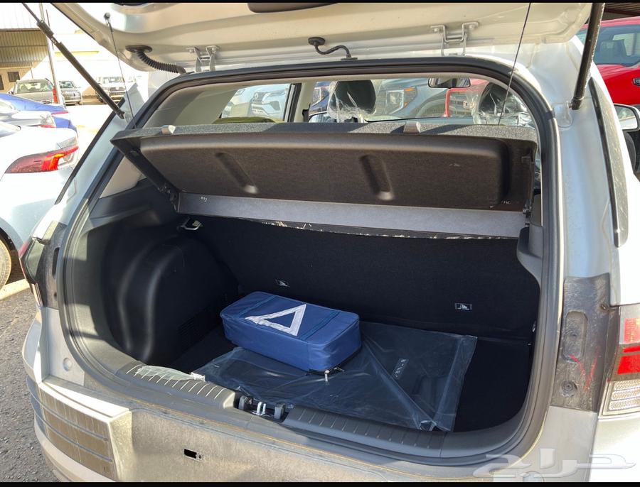 Hyundai Venue Smart 2024 model, cash and installments available63242735193987113