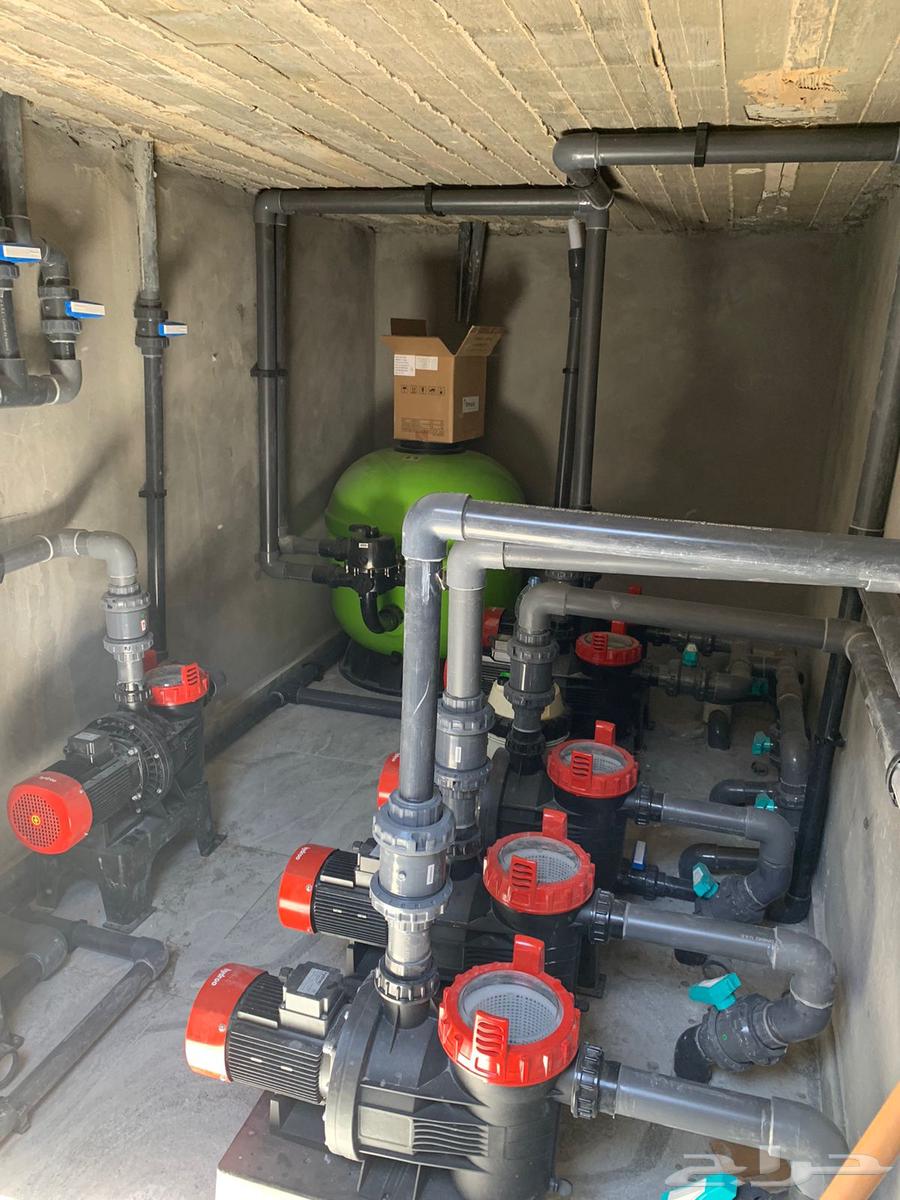 A company specialized in building and maintaining swimming pools, steam rooms, and saunas.63009997739010113
